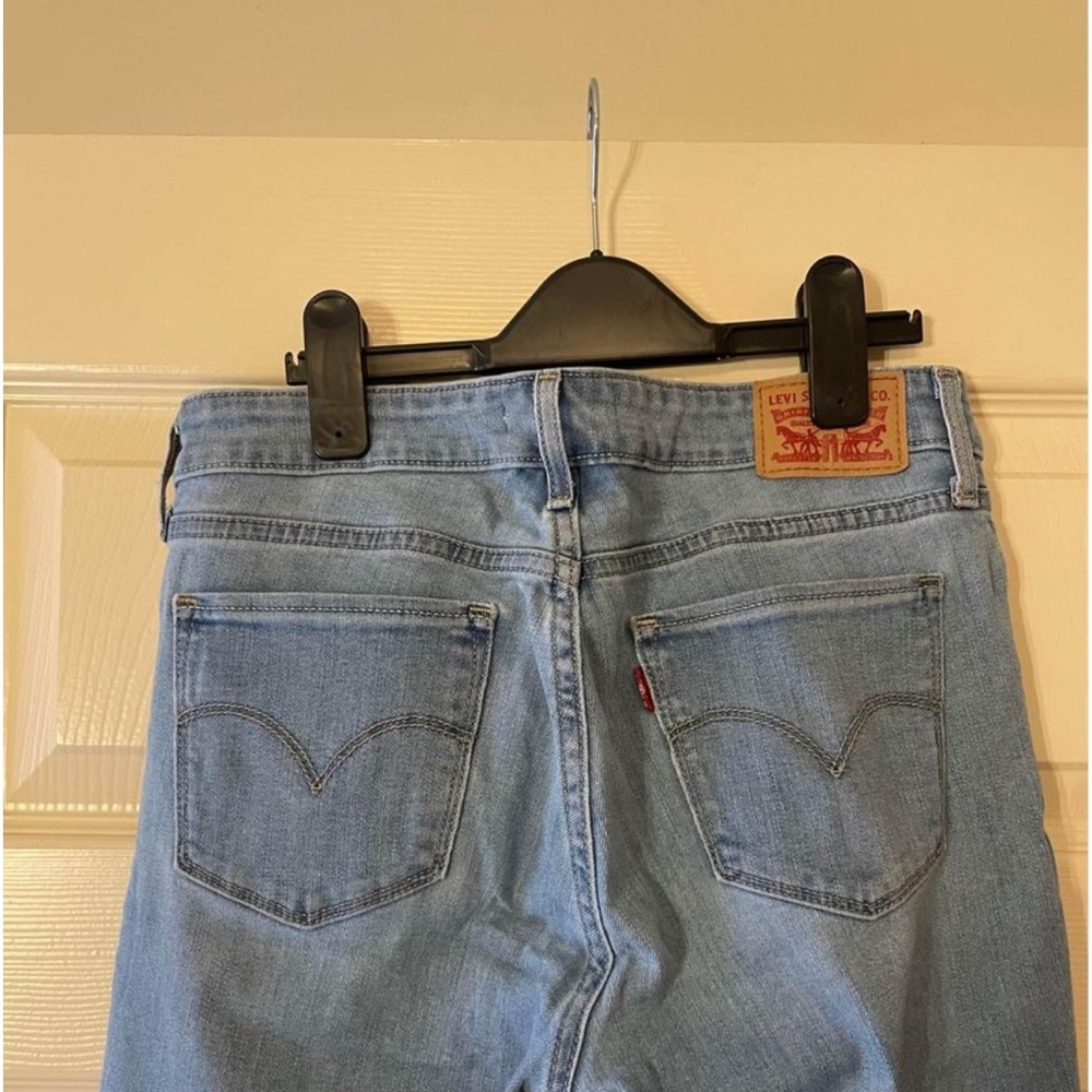 Levi’s 711 Skinny Jeans